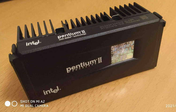 Pentium II 300MHz 256MB 3Gb CD FD Pentium II 300MHz 256MB 3Gb CD FD