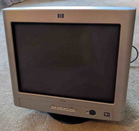 HP v7650 17in. Flat CRT Monitor