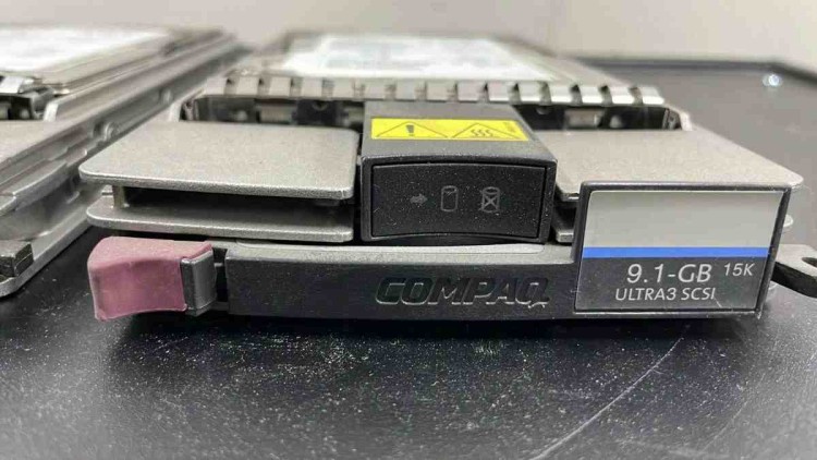 CLEAN TESTED BD07265A22 HP 72.8GB 10K Ultra3 Universal HDD 80 Pins W/ Tray