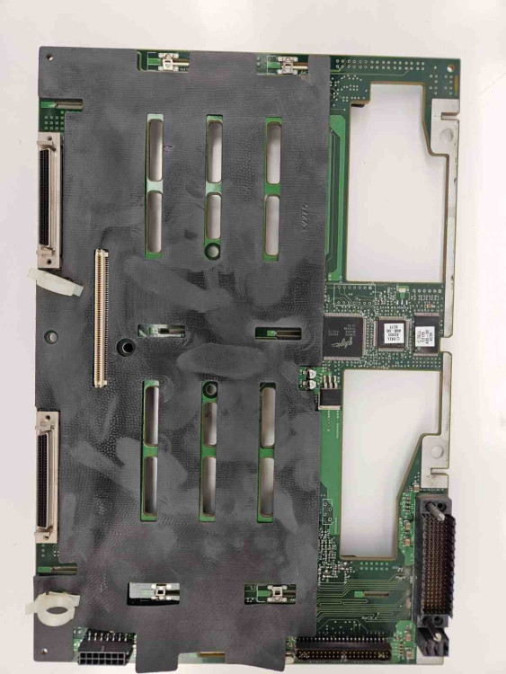 PE2800 SCSI BACKPLANE