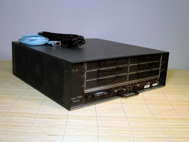 7206 CHASSIS WITH NPE-200, I/O-FE CONTROLLER, AND 1 AC POWER