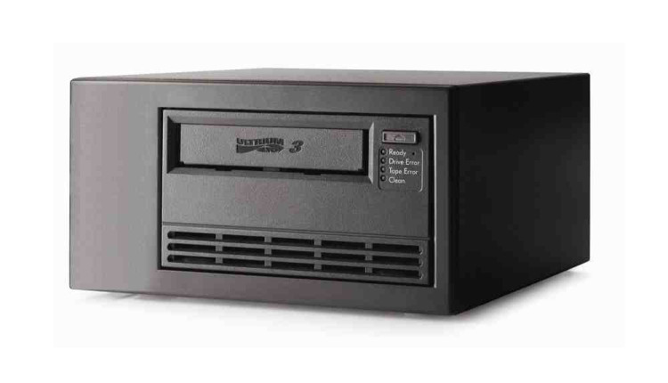 DELL Powervault 112T with 1 VS80 DLT DRIVE DELL Powervault 112T with 1 VS80 DLT DRIVE