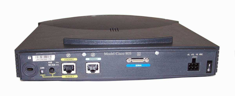 CISCO 805 ETHERNET/SERIAL ROUTER