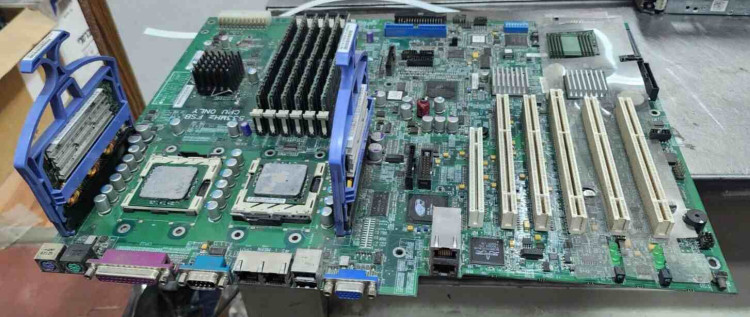 IBM X-235 SYSTEM BOARD