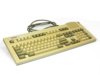 KEYBOARD,W/SPKR-UK