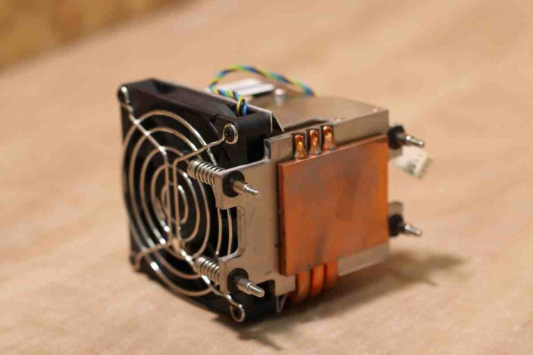 ML150 G3 X2000-4MB/1066 CPU